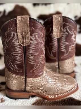 Boys Tanner Mark Brown Snake Skin Print Cowboy Boots Size 9